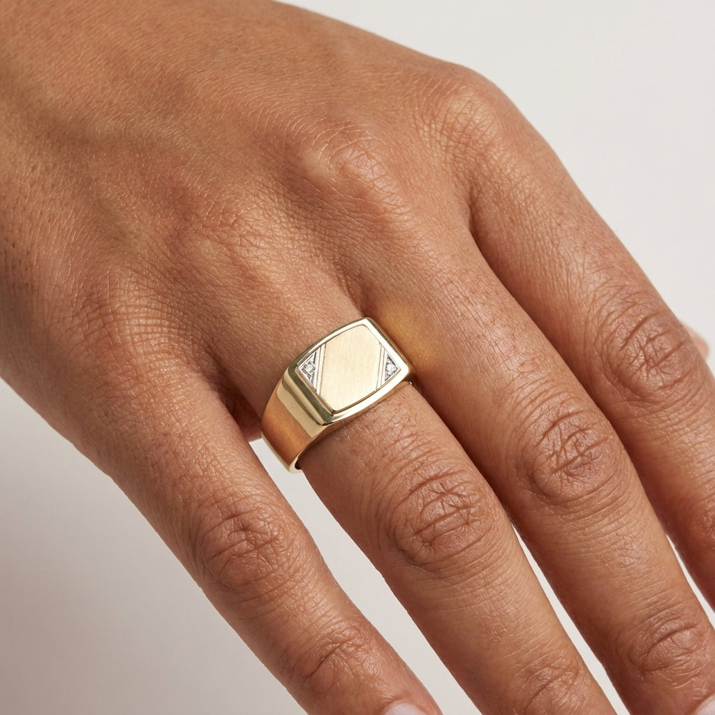 signet-diamond-ring-2